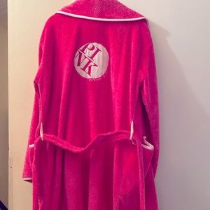 NEW PINK Victoria’s Secret robe pink